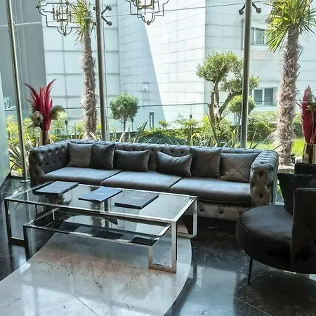Apartment Luxury Flat, Amazing View. Gym & Parking Istanbul